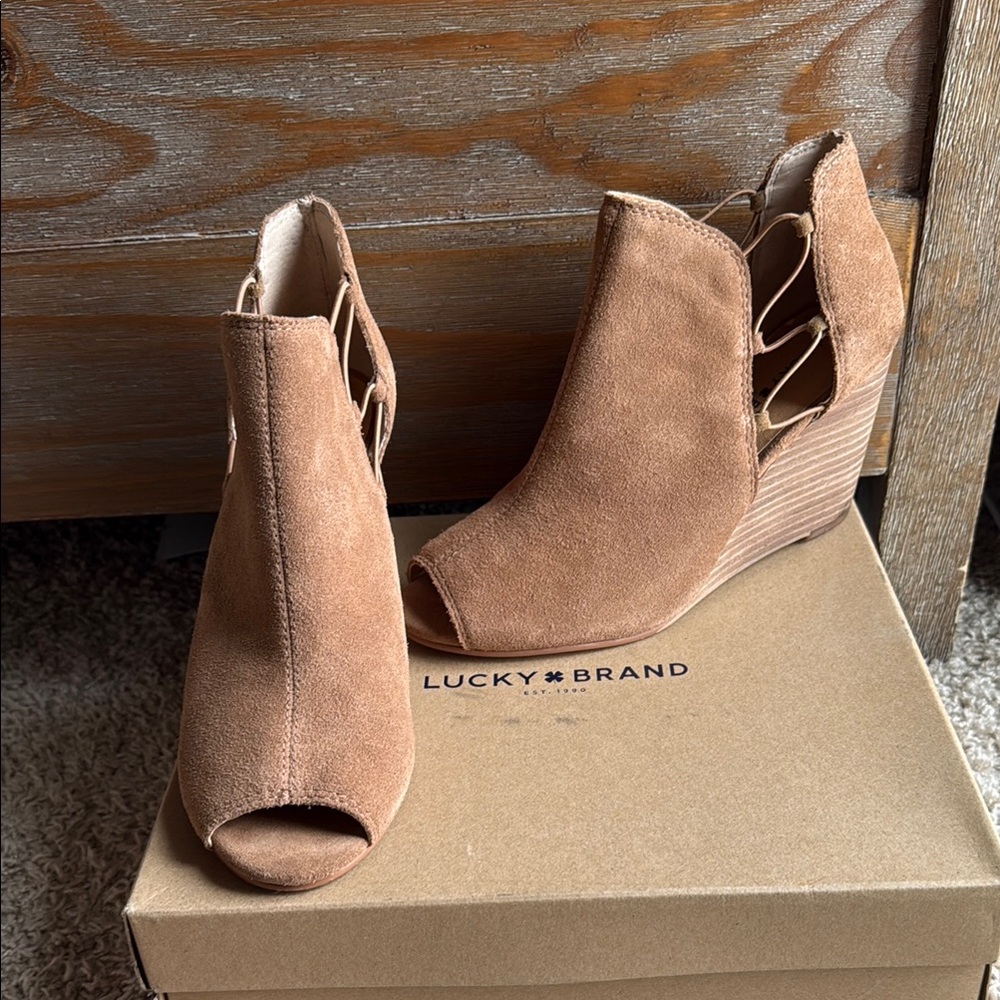 Lucky Brand Tan Suede Peep-Toe Reevas Wedge Booties